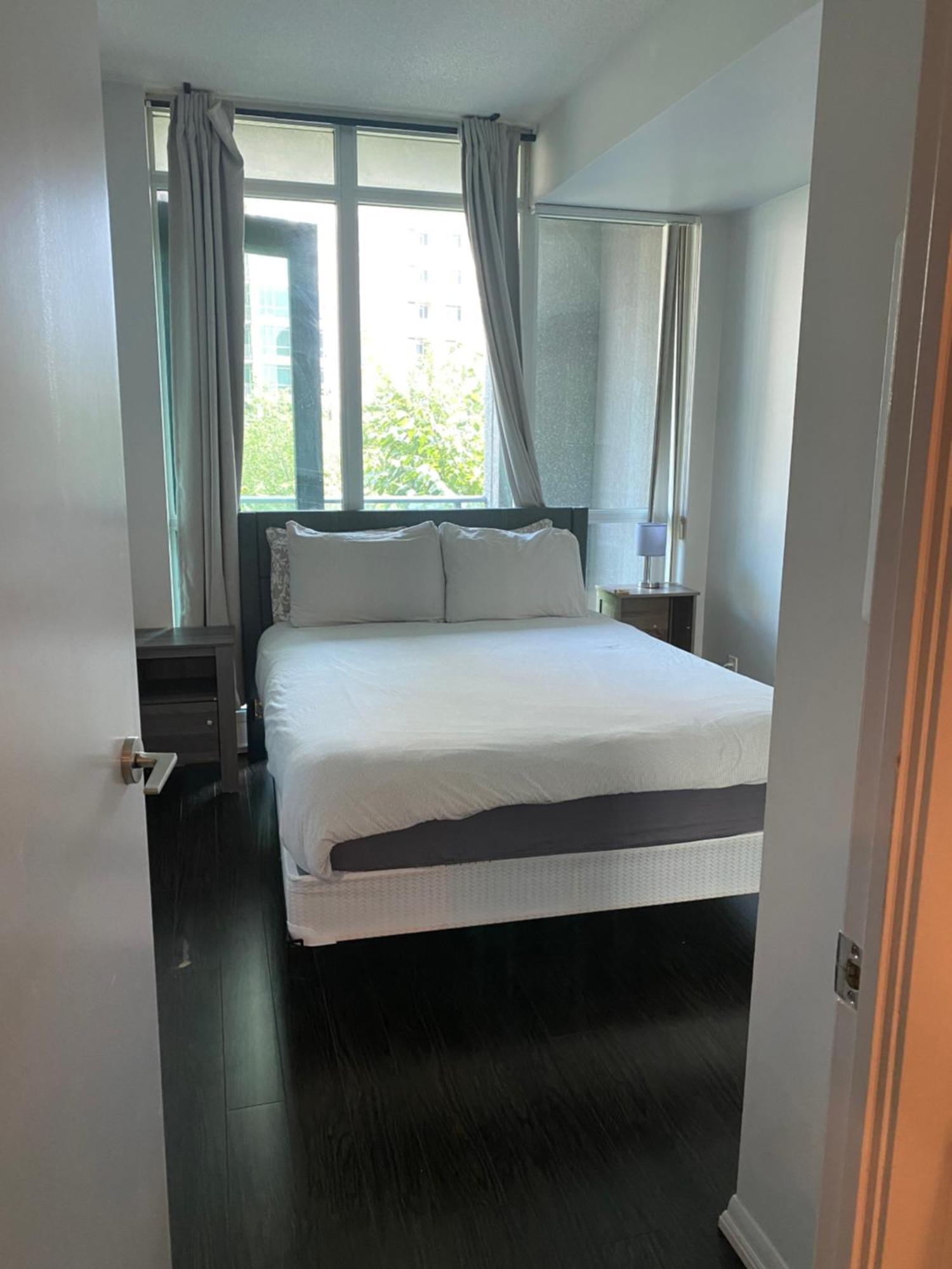 Executive 1 Bedroom Condo Sleeps 2 トロント エクステリア 写真