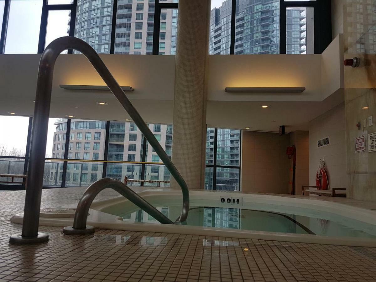 Executive 1 Bedroom Condo Sleeps 2 トロント エクステリア 写真