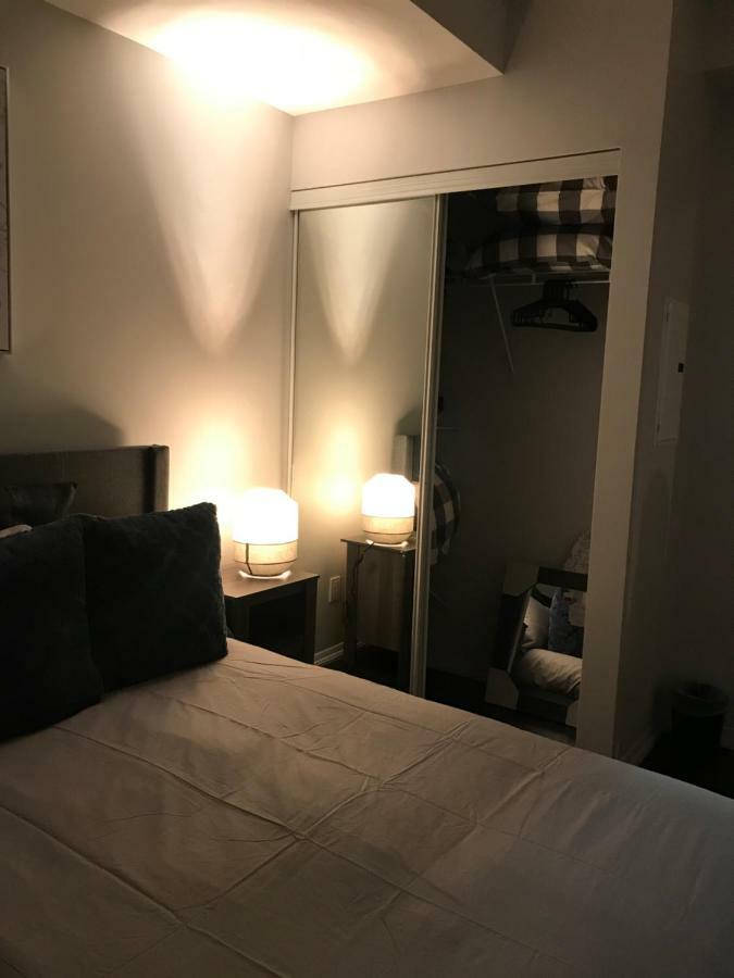 Executive 1 Bedroom Condo Sleeps 2 トロント エクステリア 写真