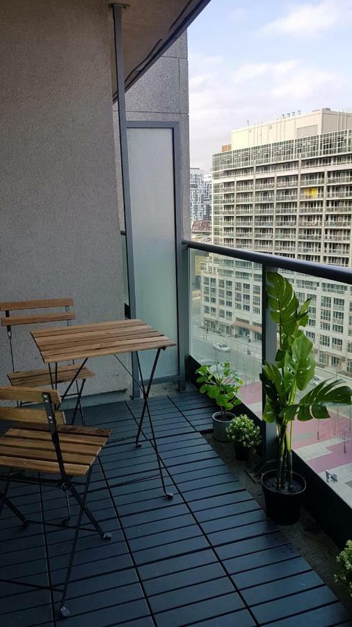 Executive 1 Bedroom Condo Sleeps 2 トロント エクステリア 写真