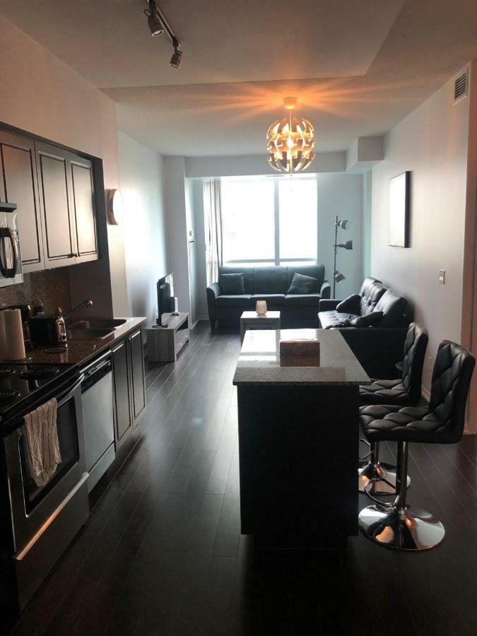 Executive 1 Bedroom Condo Sleeps 2 トロント エクステリア 写真